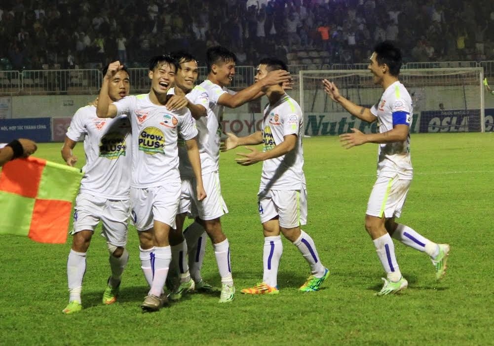 Tong hop tran dau: Hoang Anh Gia Lai 3-2 Ha Noi T&T hinh anh