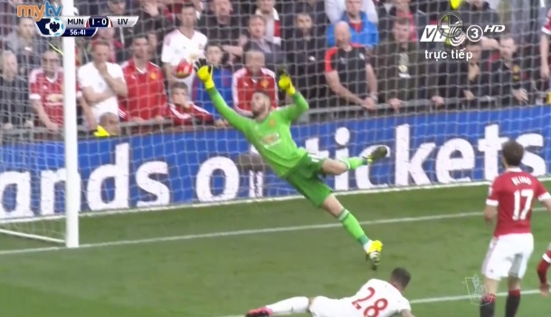 Pha bay nguoi cuu thua cua De Gea hinh anh