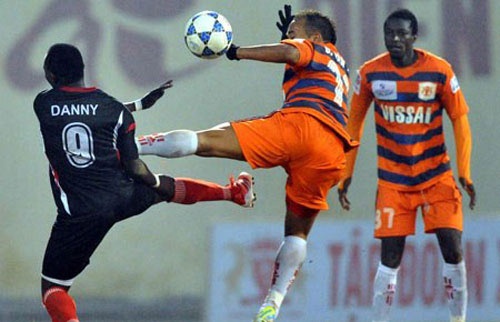 Nhung an phat nang vi choi xau o V. League hinh anh