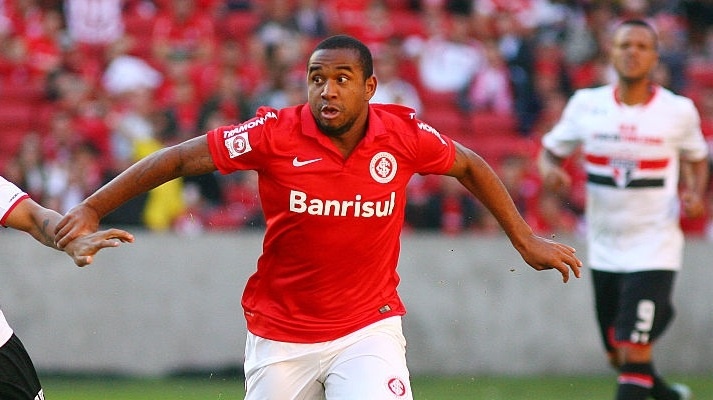 Anderson solo qua 4 cau thu ghi ban hinh anh