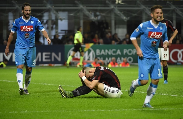 Tong hop tran dau: AC Milan 0-4 Napoli hinh anh