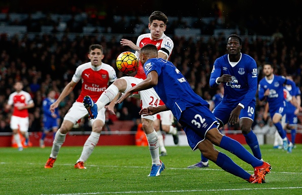 Tong hop tran dau: Arsenal  2-1 Everton hinh anh