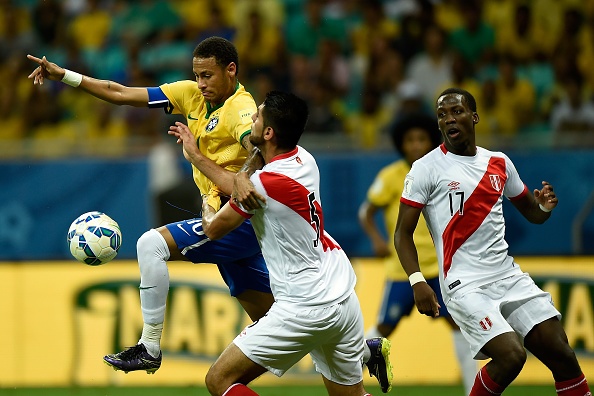 Tong hop tran dau: Brazil 3-0 Peru hinh anh