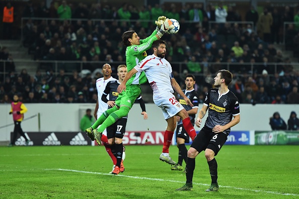 Tong hop tran dau: Monchengladbach 4-2 Sevilla hinh anh