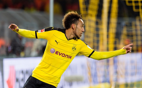 Tong hop tran dau: Dortmund 4-1 Stuttgart hinh anh