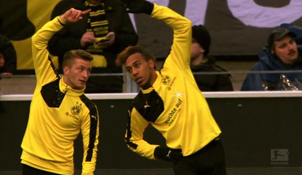 10 khoanh khac an tuong luot di Bundesliga 2015/16 hinh anh