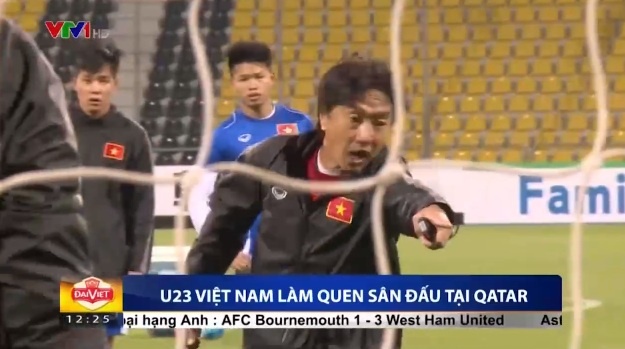 HLV Miura gay gat trong buoi tap cua U23 Viet Nam hinh anh