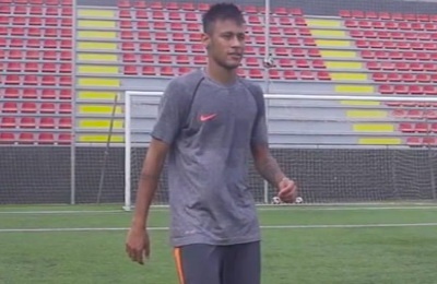 Neymar va thu thach sut bong trung xa hinh anh
