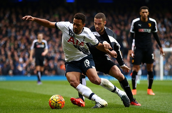 Thang toi thieu Watford, Tottenham vung vang trong top 4 hinh anh