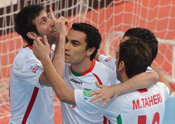 Man trinh dien huy diet cua tuyen Iran truoc tran ban ket hinh anh