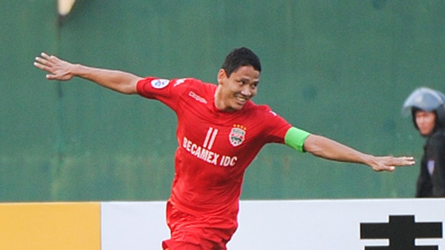 Video B.Binh Duong cam hoa doi bong nha giau Trung Quoc hinh anh