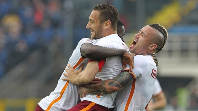Totti ghi ban giup Roma cam hoa Atalanta 3-3 hinh anh