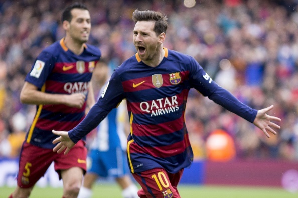 Nhung pha sut phat an tuong cua Messi mua nay hinh anh