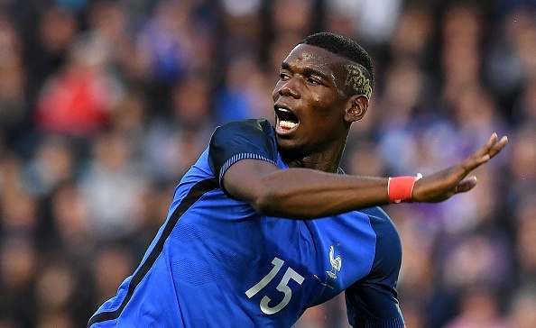 Pha tat bong nhu Beckham cua Pogba hinh anh