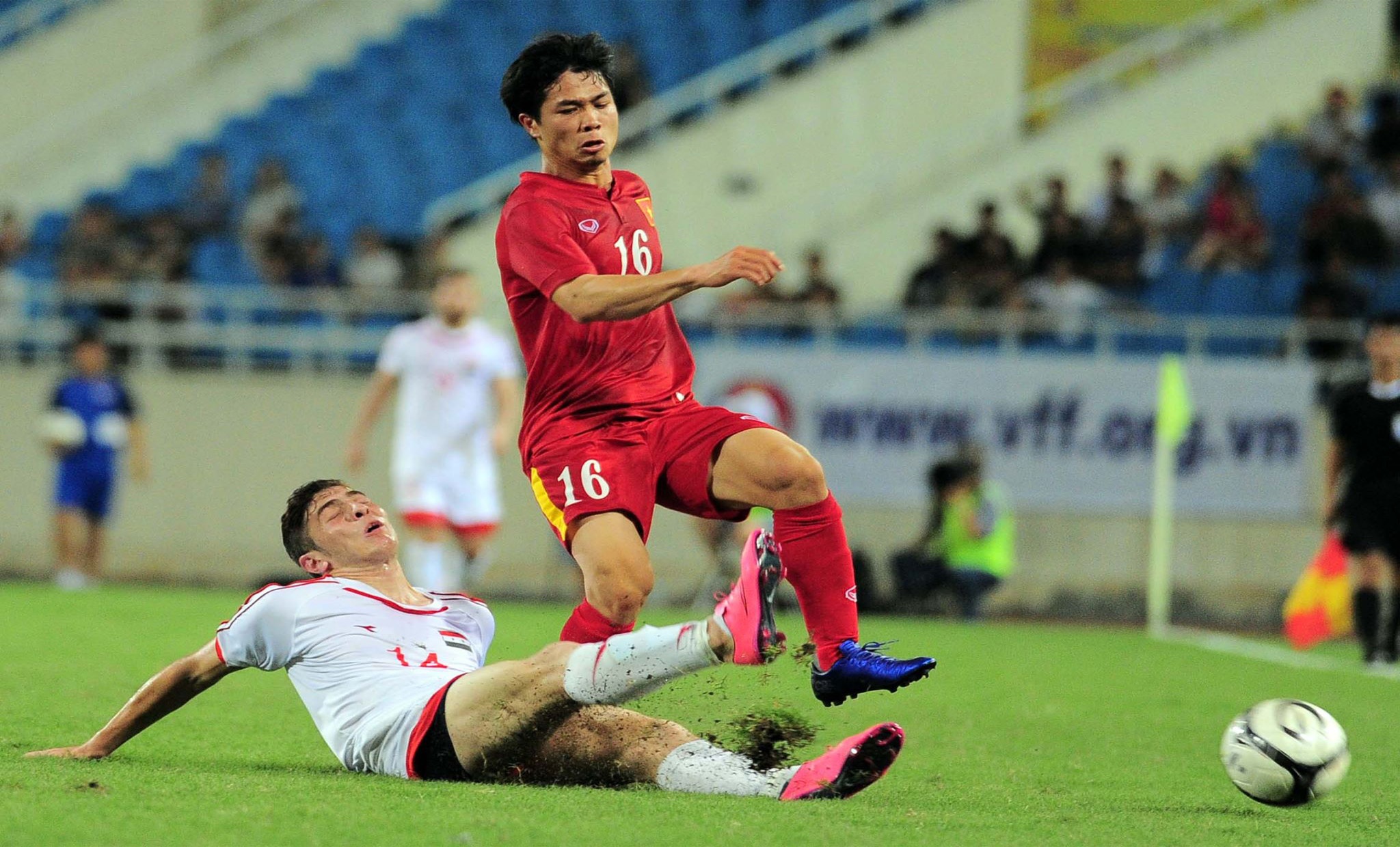 Man trinh dien cua Cong Phuong vs Syria hinh anh