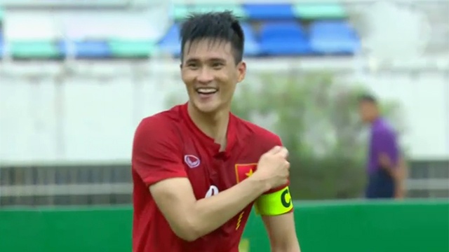 Highlights Viet Nam 2-2 Hong Kong (pen 4-3) hinh anh