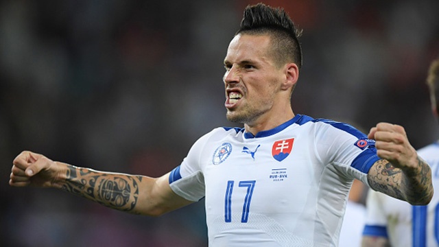 Ban thang dang cap o goc hep cua Hamsik hinh anh