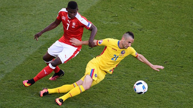 Highlights Euro 2016: Romania 1-1 Thuy Si hinh anh