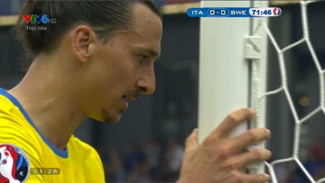 Pha dem bong vot xa kho tin cua Ibrahimovic hinh anh