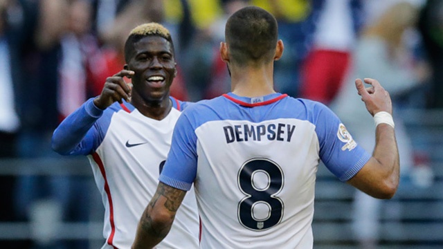 Valencia nhan the do trong tran Ecuador thua My 1-2 hinh anh