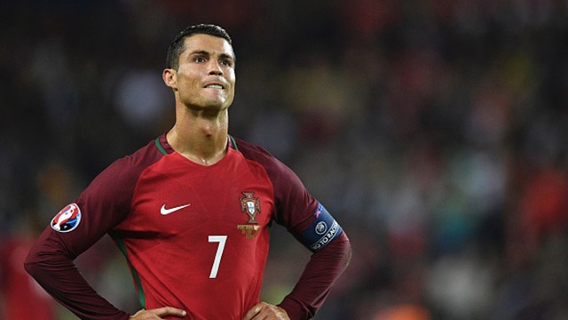 Ronaldo thanh toi do voi pha sut hong 11 m hinh anh