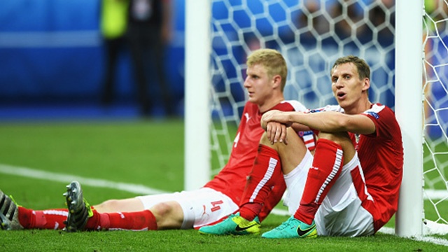 Highlights Euro 2016: Iceland 2-1 Ao hinh anh