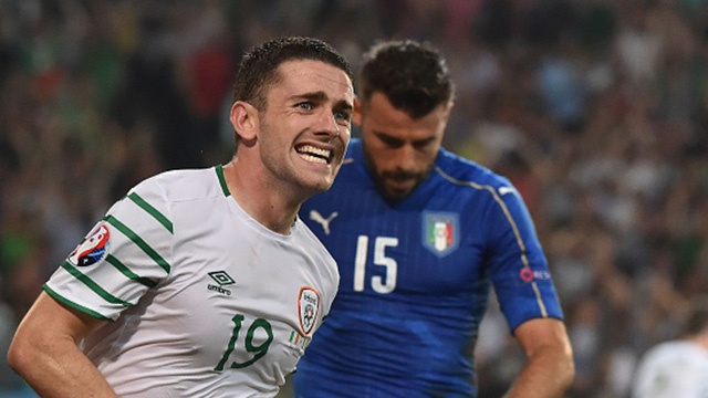 Video ban thang giup CH Ireland vuot qua Italy hinh anh