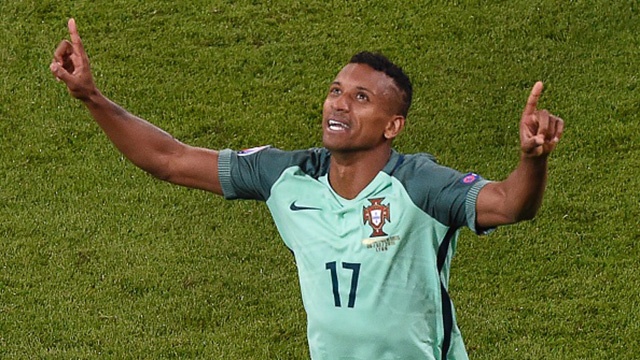 Nani lap cong sau cu dut diem cua Ronaldo hinh anh