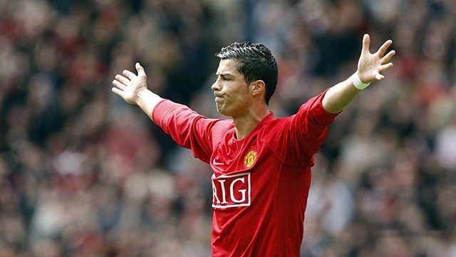 Nhung pha di bong an tuong khi con tre cua Ronaldo hinh anh