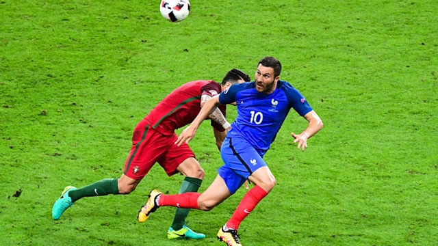 Tinh huong hu via cua co dong vien Bo Dao Nha hinh anh