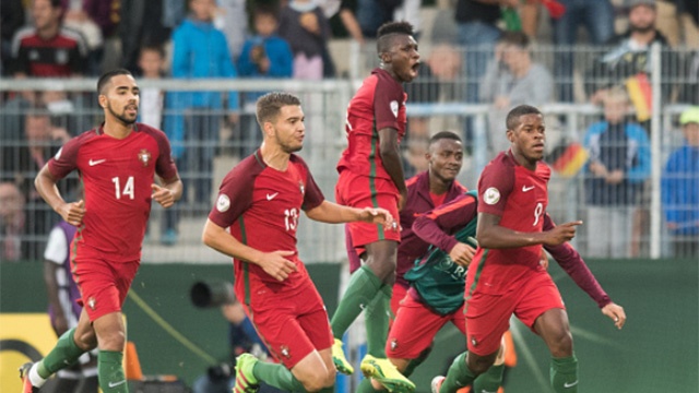 Highlights U19 Duc 3-4 U19 Bo Dao Nha hinh anh