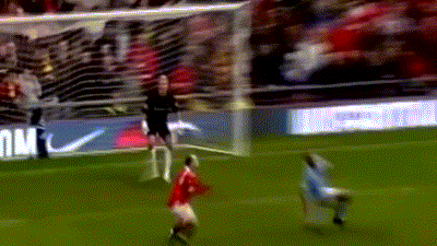 20 pha nga ban den an tuong trong lich su bong da hinh anh