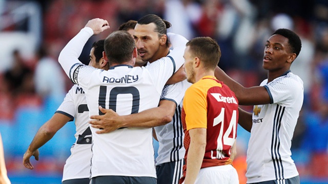 Ibrahimovic lap sieu pham chi sau 4 phut thi dau cho MU hinh anh