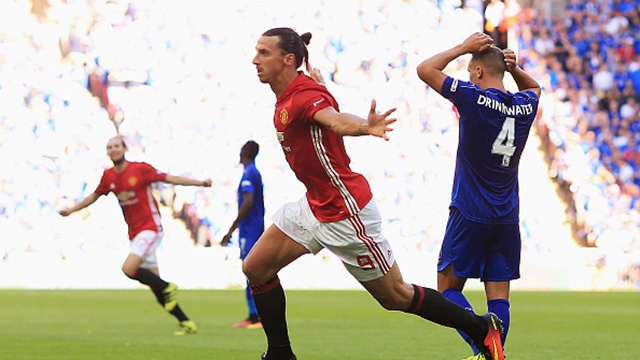 Ibrahimovic bat cao danh dau giup MU len ngoi hinh anh