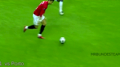 10 cu sut xa an tuong trong su nghiep cua Ronaldo hinh anh