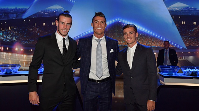 Video Ronaldo nhan giai cau thu hay nhat chau Au hinh anh