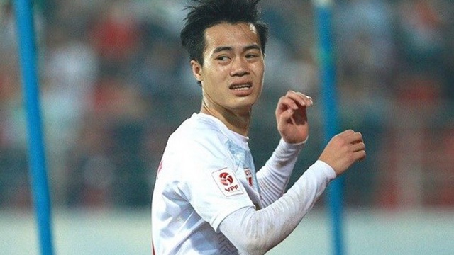 Pha phoi hop da phat dep mat cua cau thu HAGL hinh anh