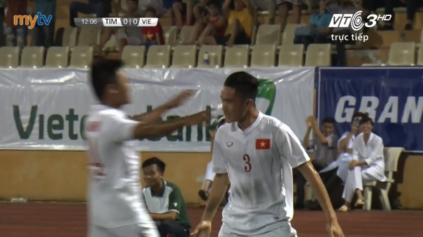 Cau thu U19 Viet Nam an mung nhu CR7 sau khi mo ty so hinh anh