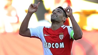 Falcao ghi ban giup Monaco len ngoi dau bang hinh anh