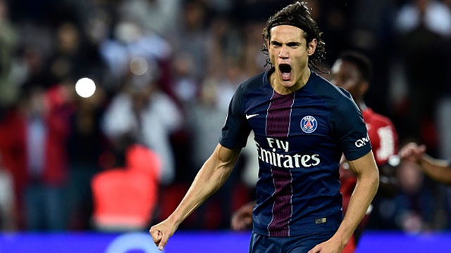 Cavani lap cong giup PSG len ngoi dau bang hinh anh