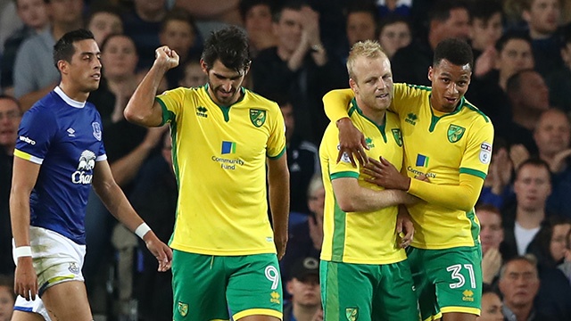 Everton bat ngo bi Norwich City loai khoi League Cup hinh anh