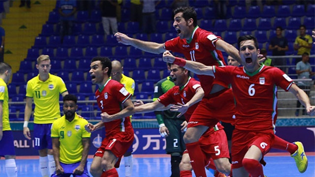 Video futsal Brazil thua soc Iran o World Cup 2016 hinh anh