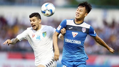 Video Than Quang Ninh cam hoa 4-4 truoc Ha Noi T&T hinh anh