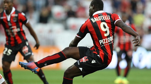 Balotelli va Cavani ghi ban dep nhat vong 8 Ligue 1 hinh anh