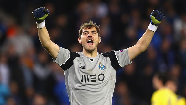 Tien dao Porto solo ghi ban sau duong phat bong cua Casillas hinh anh