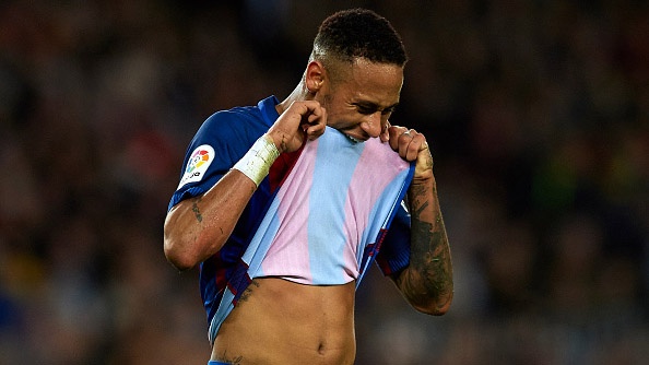 Video Barcelona bi Malaga cam hoa du choi hon nguoi hinh anh