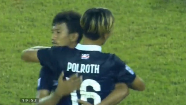 Sieu pham cua cau thu Campuchia vao luoi Viet Nam hinh anh