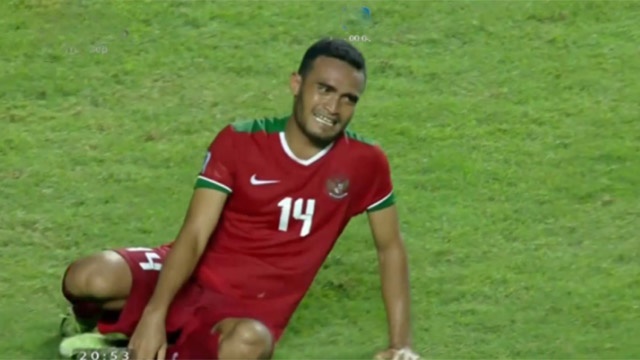 Cau thu Indonesia khoc nuc no sau khi thang Thai Lan hinh anh