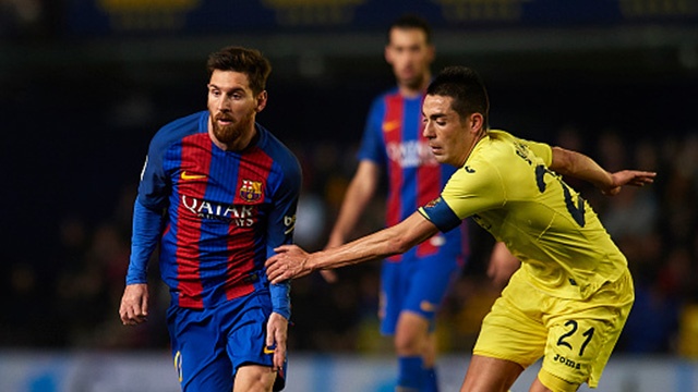 Video Barcelona vat va cam hoa Villarreal hinh anh