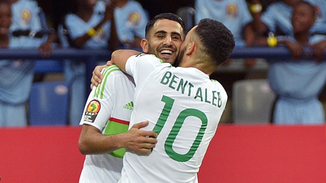 Riyad Mahrez ghi ban dep mat giup Algeria cam hoa Zimbabwe hinh anh